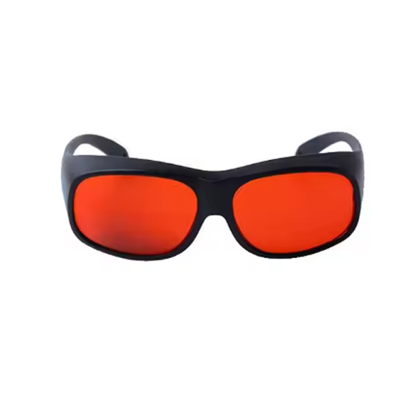 Gli occhiali anti-laser possono essere puliti con l'alcol?