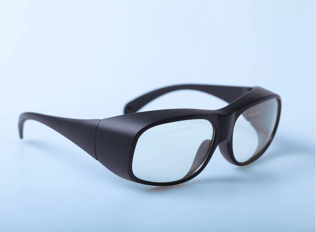 Una finestra sulla sicurezza: comprensione della densità ottica e della classificazione LB nelle finestre di sicurezza laser