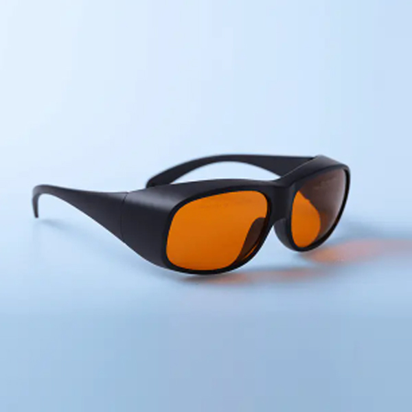 Misure di trattamento di emergenza per lesioni agli occhi causate dal laser 